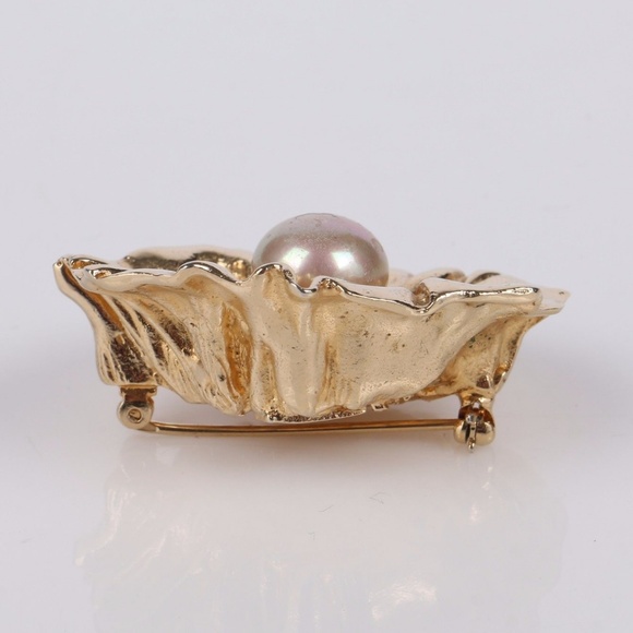VTG c.1964 Oleg Cassini Gold Pearl Floral Brooch - Picture 4 of 8